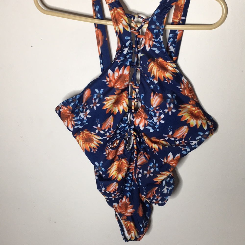 Floral one piece bathing suit 👙